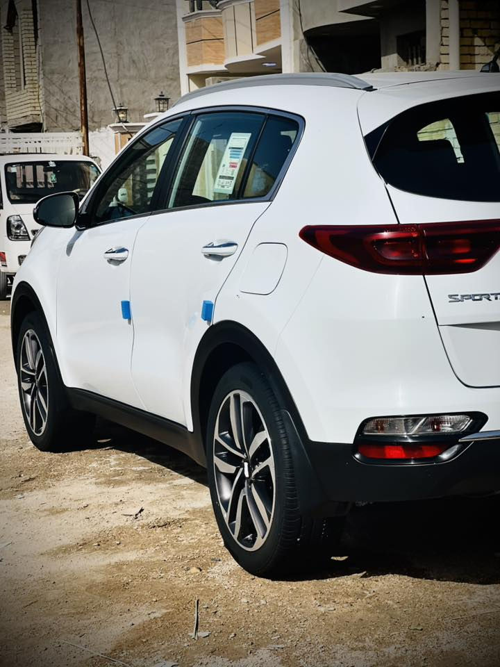 سلام عليكم
للبيع سبورتج موديل 20 خليجي 
هزه ورقم وسنويه كله جديد 
ماشيه ٨٦ 
فول تحكم ستيرن 
شاشه وكامره 
كشنات جلد 
دخل حمصي 
قطعتين تبريد 
اشاير مري + مري شفط 
حساس امامي + جانبي + خلفي 
شاشه اعطال 
يدات نيكل 
اسبير منازل 
مكفوله من ضربه وصبغ وتبدل 
فقط بارد كد إصبعين مامبين 
مكاني بغداد الدوره أو اليوسفيه 
سعر ١٩٥ وبيه مجال 
***********
