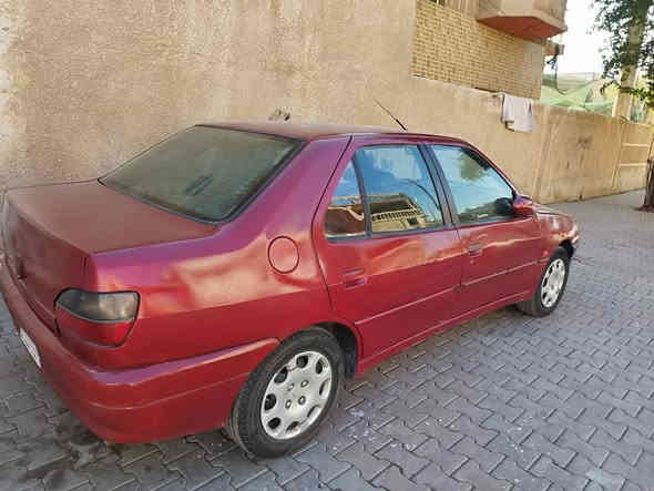 فرنسي 2001موديل .السيارةمصبوغه صبغ جماليه وبيها ضربه جاملغ خفيفه تبريد تدفىه تخم تاير جديد دوشمه جديده  صدر امامي خلفي المكينه معلكه ولف مطلوب غرامه 100 السعر26ورقه بيها مجال *********** العنوان الحسينيه الراشديه
