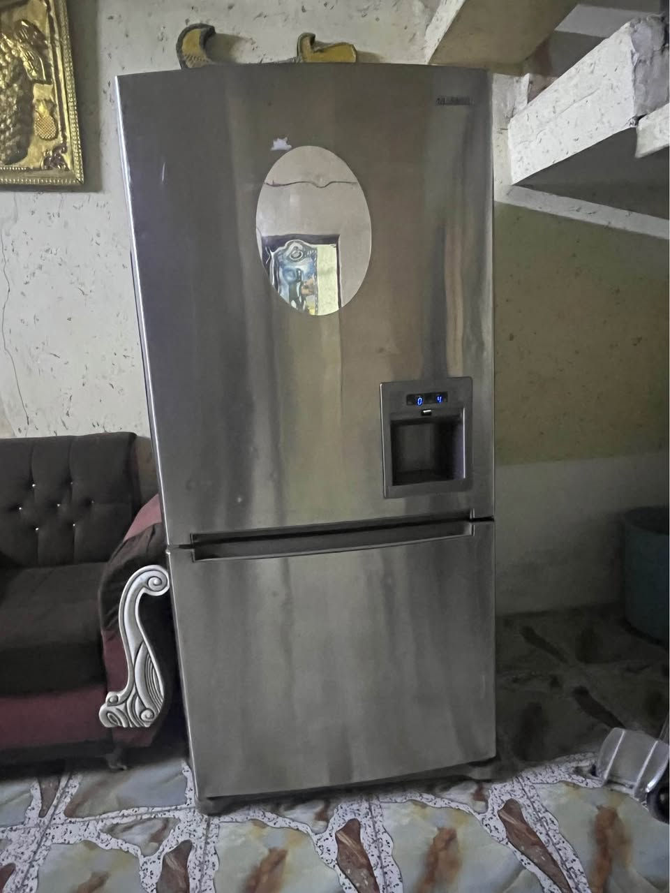 ثلاجه ومجمده سامسونك نضيفه شغاله وعلى الفحص سعرها300 وبيه مجال المكان نهايه الشعله منطقه الدهله *********** بغداد, العراق
