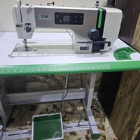 مكينة خياطة • مستعمل شهرين • بلا نقص