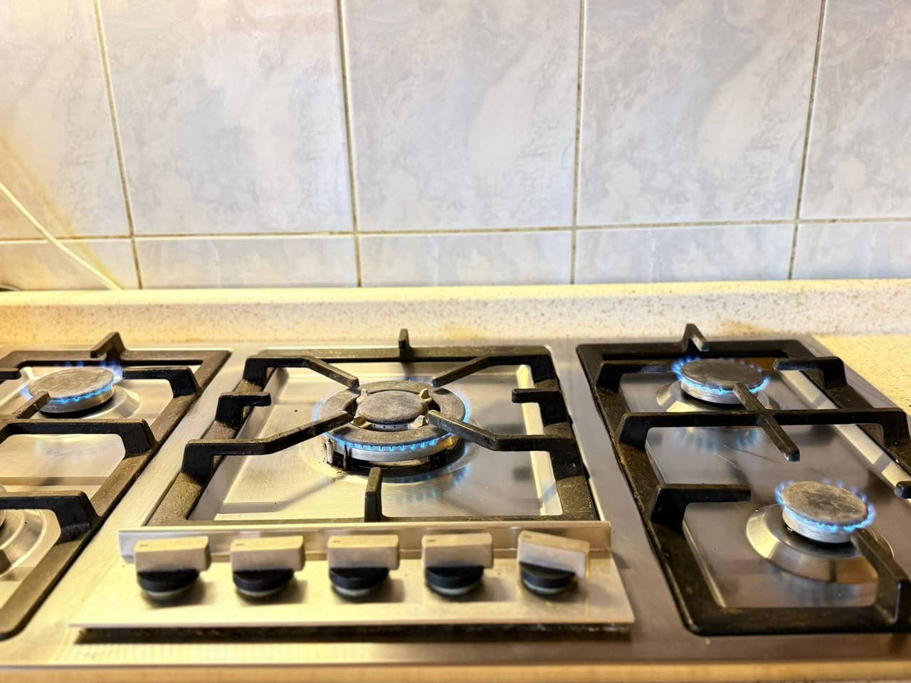 طباخ للبيع مع الفرن ماركه dlc مشعل الفرن الفوك فقط يحتاج صيانه سعر ٣٠٠ وبي مجال للشراي فقط كما مو ضح بالصور مراسله ع الخاص


**إذا كنت صاحب هذا الإعلان وتريد حذفه لأي سبب، رجاءا أرسل رسالة إلى الدعم الفني**