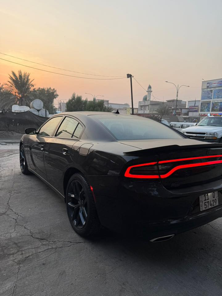 السلام عليكم
جارجر موديل 2023 SXT 
شاشه جبيره كار بلي 
حساسات وكامره وتشغيل عن بعد 
 ومواصفات الsxt الباقيه معروفه
ماشيه 30 الف. سياره جديده 
‏صور الحادث بل منشور  وهنا صار بيه صبغ جاملغ وقبغ الجنطه  
ول سونار بل منشور 

، السعر ٢٣٥ قفل 🔒 
مكان الكرخ 
0770 703 6060
