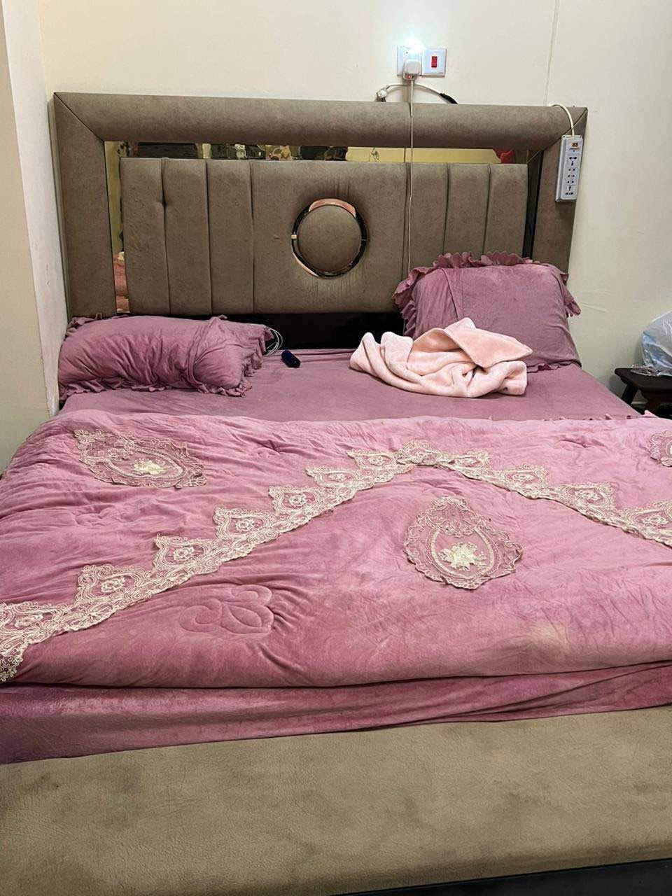 غرفه تركية مكسورة ثنين بيبان وهاي صورها النجف, العراق


**إذا كنت صاحب هذا الإعلان وتريد حذفه لأي سبب، رجاءا أرسل رسالة إلى الدعم الفني**