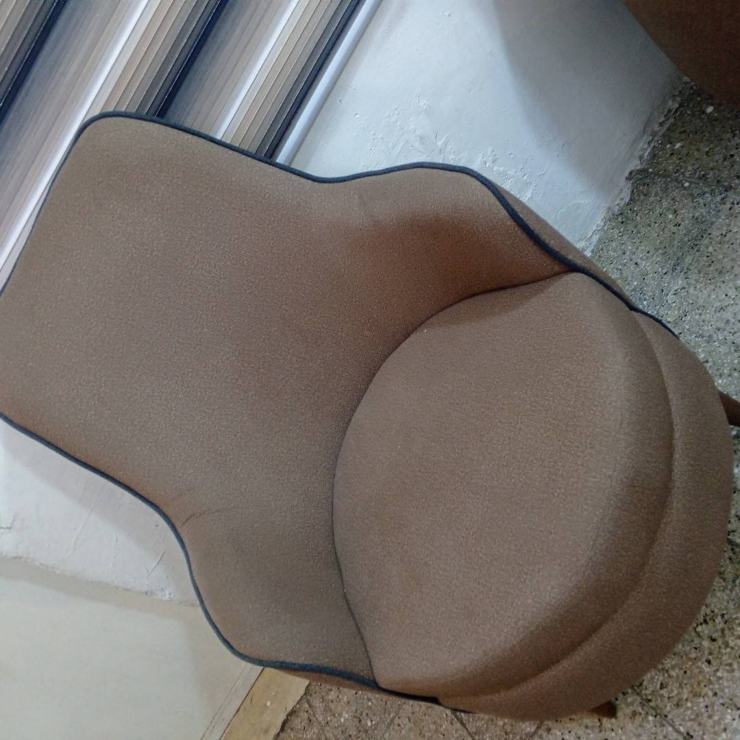 السلام عليكم تخم لبيع ٨ مقاعد ٤٠٠وبي مجال العنوان النواب قرب اسواق بنيه


**إذا كنت صاحب هذا الإعلان وتريد حذفه لأي سبب، رجاءا أرسل رسالة إلى الدعم الفني**