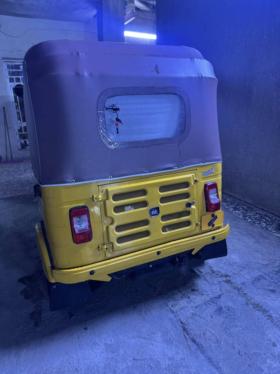 السلام وعليكم تكتك للبيع بيه بوش وبستم مديل ٢٠١٩  شهر ٩ السعر ٦٨٠٠ المكان الشعب حيور رقم التليفون ***********
