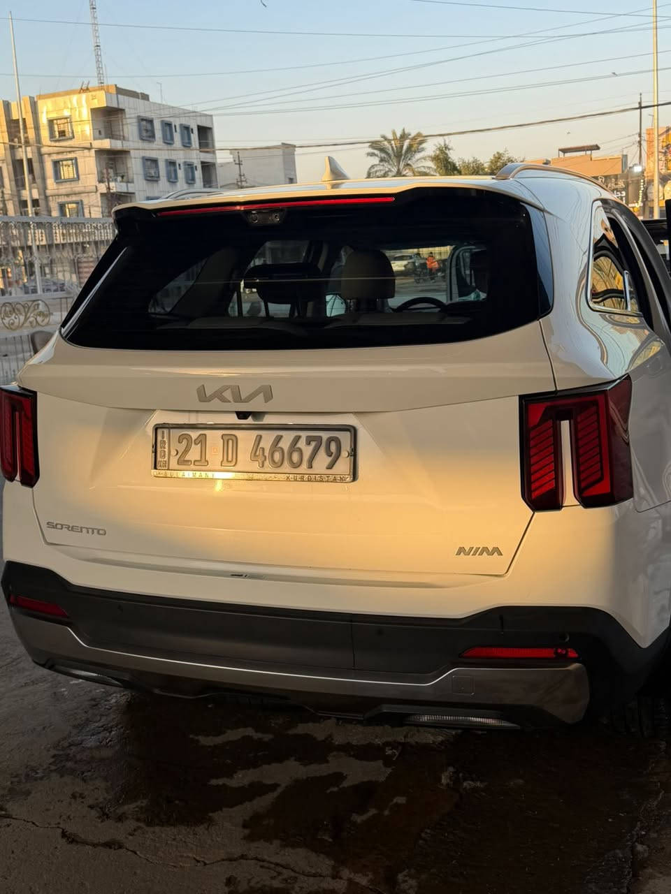كيا سورنتو 
ستة سلندر 
فول مواصفات وكالة نيم | nim
السيارة مكفولة كفالة عامة 
محرك v6 
بانوراما 
خمس كامرات 360 درجة
حساسات 360 درجة 
كشنات ميموري 
كشنات تدفئة تبريد 
بردات بالابواب 
دوسات 
اريل نفكيتر 
صندوك كهرباء 
تشتغل كامرة من تفتح اشارة 
داخل ابيض ملكي
كشنات vip منفصل 
السيارة ماشية 48 كيلو متر 
مكان السيارة بغداد / البلديات 
وهذا رقمي : ***********
