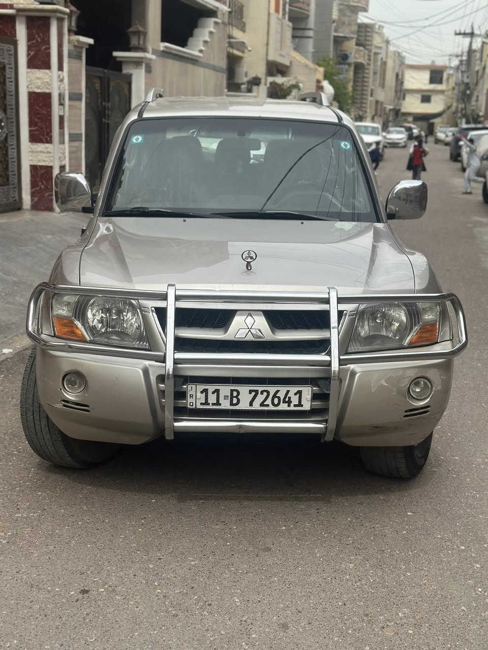 سلام عليكم للبيع باجيرو موديل 2007 السياره كلش جديده السياره بعده عله وضع البلاد السياره كفاله عامه ماعدا الجاملغ بس الخلفي بي صبغ وباقي السياره كفاله مكان السياره بغداد الصليخ رقم صاحب السياره *********** السعر 110 $ ورقه وبيه مجال
