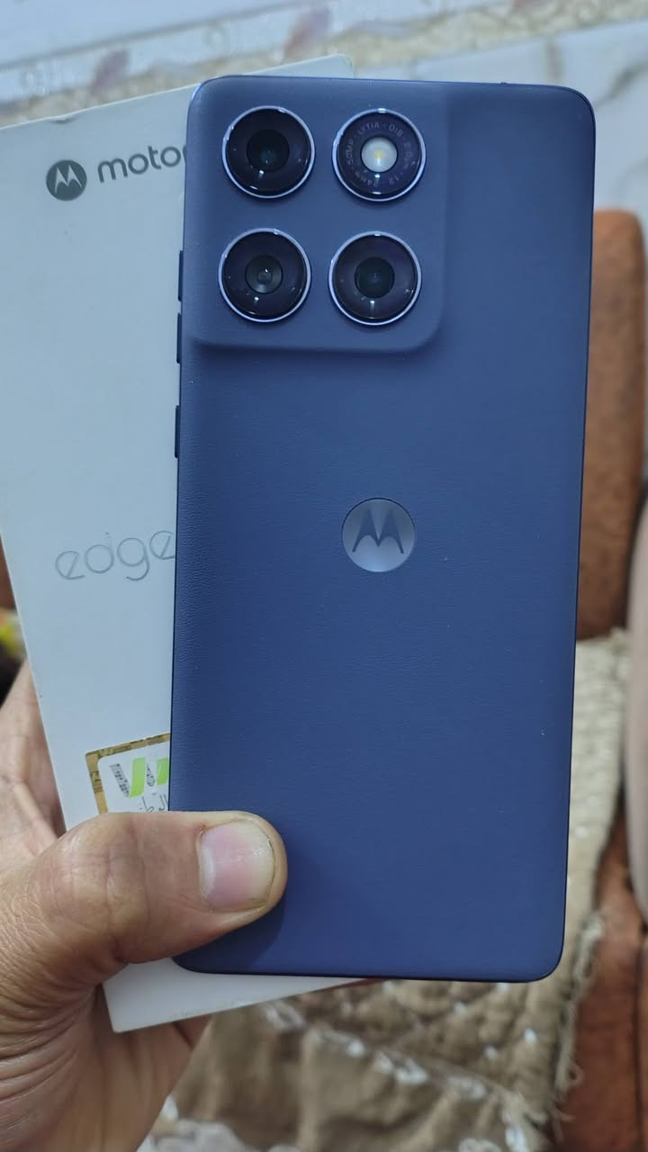 موتوريلا 60 فيوجن نظافة 100 بل 100 ذاكرة 256 كامل الملحقات السعر 300 قفل مكاني ميسان العمارة حي الصحفيين رقم ***********
