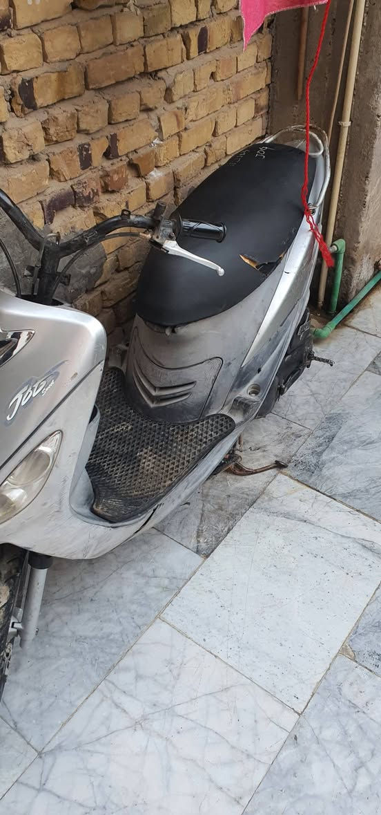 ماكس منغولي درجه حاويه جديد كلش بوشه 55مزوده كلها ختم وحد غرضها كلها كامله السعر ٥٥٠ وبيها مجال ناصريه مركز ***********
