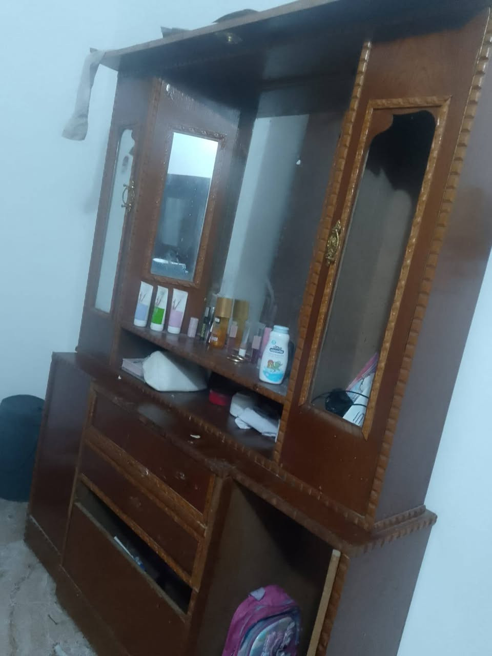 السلام عليكم غرفه نوم للبيع بقص بس جام سعر ٣٥٠ وبي مجال اني مكلفه بنشر


**إذا كنت صاحب هذا الإعلان وتريد حذفه لأي سبب، رجاءا أرسل رسالة إلى الدعم الفني**