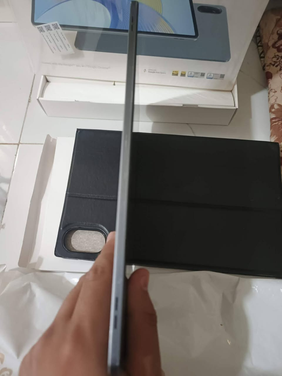 السلام عليكم عندي ايباد نضيف كلش بس بي كسر بسيط  بل شاشه مامئثر بل لمس نهائيا اخذته ٢٥٠ وابيعه ب١٢٠  هونر  X9
ذاكرة 128
صوت ستريو 
بطارية عملاقه 
كلش مفيد 

لا مصلح ولا مفتوح 
كلشي بي يشتغل 

مكاني بابل 

ا


**إذا كنت صاحب هذا الإعلان وتريد حذفه لأي سبب، رجاءا أرسل رسالة إلى الدعم الفني**