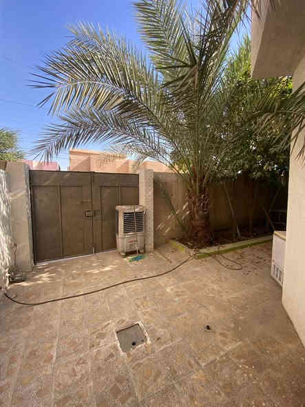 مشتمل البيع حي الخضراء قرب مدرسه دبي طابق واحد غرفتين وصاله ومطبخ ستقبال كراج صحيات المساحه ١٣٥الواجهه ١٠م النزال ١٣ونص سنه البناء ٢٠١٦البيت نضيف وعالي من الشارع الستفسار اتصل ***********
