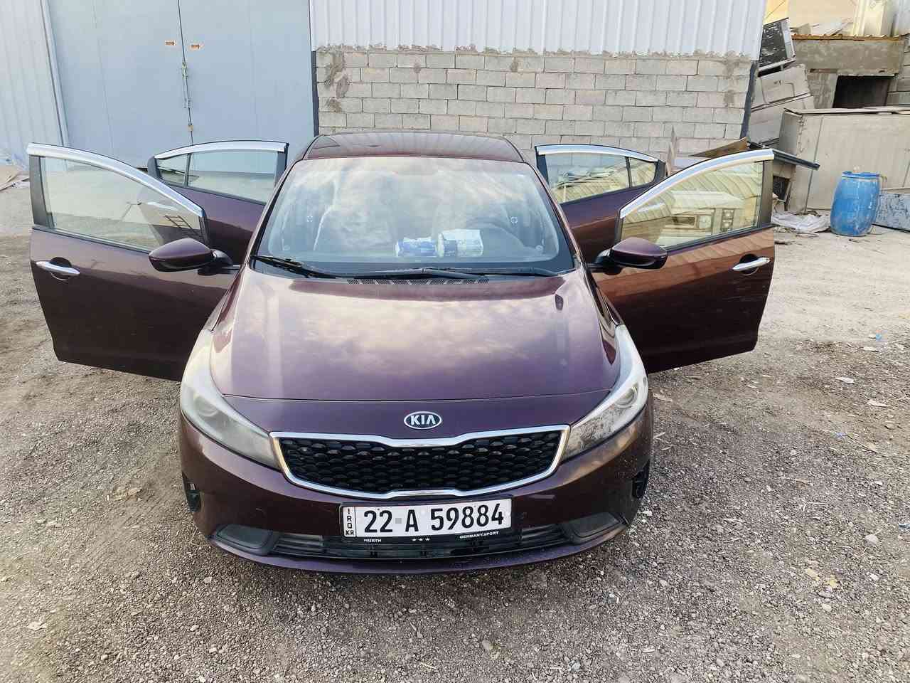 فورتي 2017 أمريكي 
حادثهة جاملغ وباب جهة اليمنة حادث خفيف مواصل للعود
وبل عراق باب صبغ الورة السايق  
محرك 2000دوش
كير 6 نمر  
كير ومحرك مكفولات 
تدفئة تبريد خير من الله 
شاشة 
كامرة 
تحكمات فول 4 جهات 
تخم تاير 
صدرها 90‎%‎ 
لون  ماروني 
 السعر 110  وبيهة مجال 
مكان سيارة بغداد
***********
