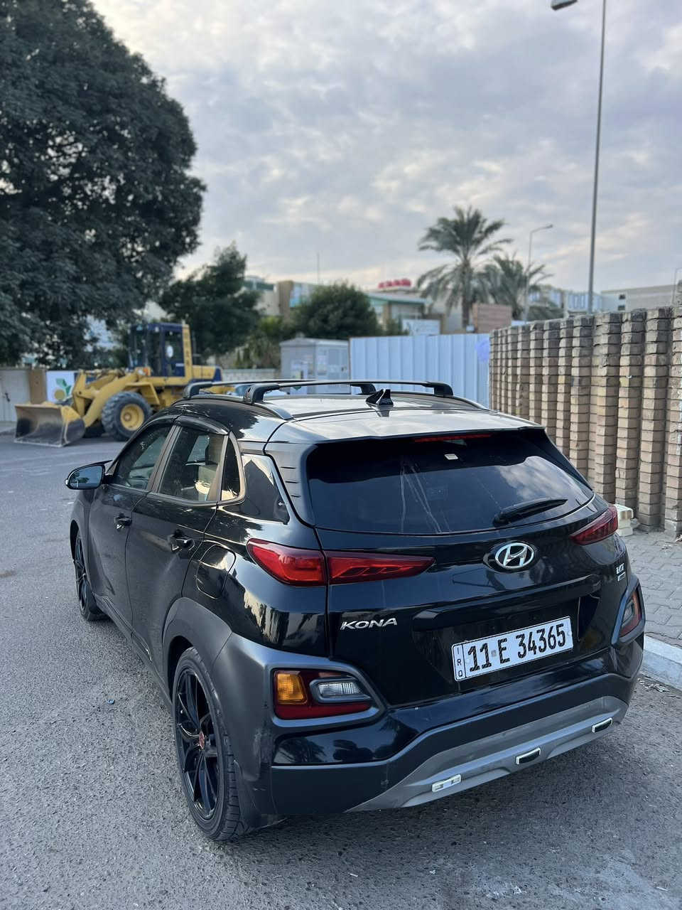 كونا ٢٠٢١ 
فول الفول عدى الفتحه 
بيها ٣ قطع صبغ وحده تبديل 
مراوس او بيع 
بغداد 
***********
