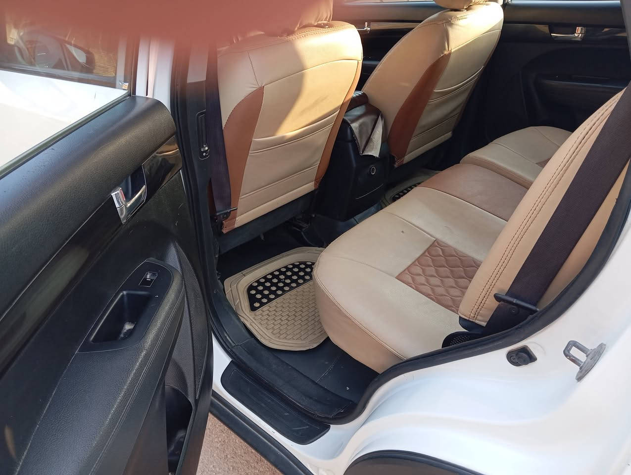 سورنتو ٢٠١٣ امركيه ٧راكب تحكم ستيرن جهتين حساسات خلفيه مكينه ٦ اشاير بلمري سياره جديده مامتعوبه مال بيت ضربتهه خفيفه بس مدكر الكدام *********** ناصريه مركز
