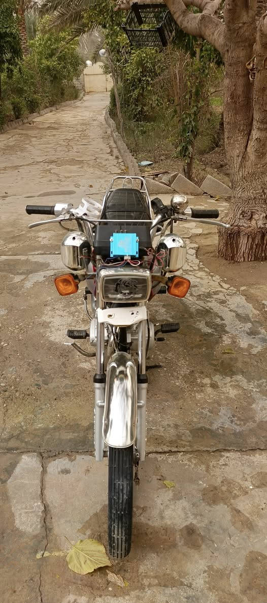 تايكر 22 اوراق كامله مكينه خير من الله مابي كل نقص بس قبق زنجيل مكان تقاطع الساده خاص ما جاوب السعر 425 وبي مجال ***********
