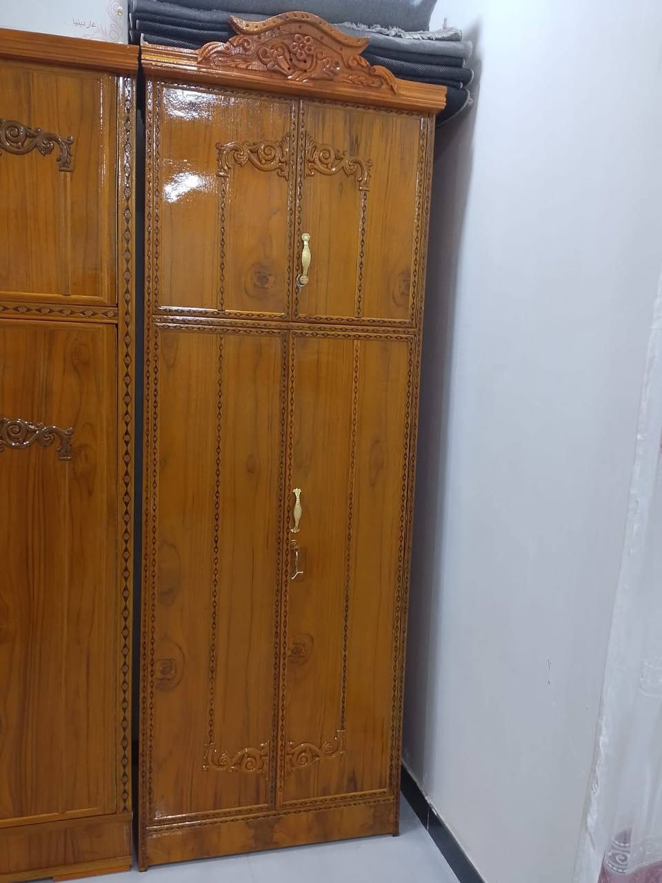 سلام عليكم غرف عراقيه اخت جديده مستعمل قل 
من ربع تشهر البيع بكانه بغداد مدينة صدر 
*********** السعر 850وبيه مجال الله شاهد جديد
