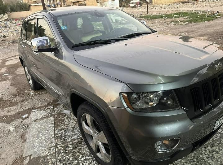 جيب 2011 فول ١/١
اوفر لاند بيع او مراوس
بانوراما + بصمة ابواب + بصمة تشغيل + صندوق كهرباء
تدفئة وتبريد بالكشنات وكشنات جلد + تدفئة كشنات خلفية + تدفئة ستيرن / حساسات امامي خلفي رادار شاشة كبيرة كامرة خلفية ماوس تحكم وضعيات قيادة 
حادثها جاملغ خلفي من امريكا وهنا ببغداد بنيد جرد وصبغته ومسطرة صندوق بدون دواخل رقم بغداد مكاني بغداد  
***********
***********
