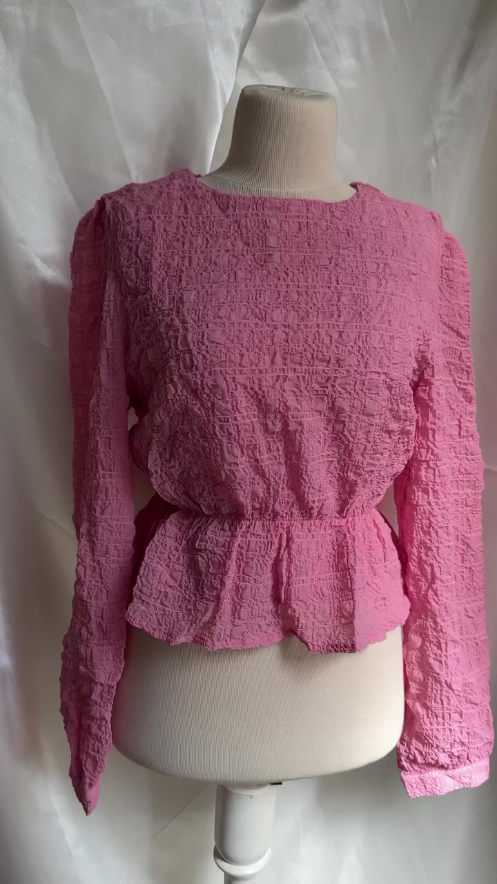 السلام عليكم
عندي 48 قطعة شي ان وهواي بيها فساتين
ابيعها ب160 الف والتوصيل مجاني
راسلوني خاص مستعدة اراويكم كل القطع للي جاد بالشراء


**إذا كنت صاحب هذا الإعلان وتريد حذفه لأي سبب، رجاءا أرسل رسالة إلى الدعم الفني**