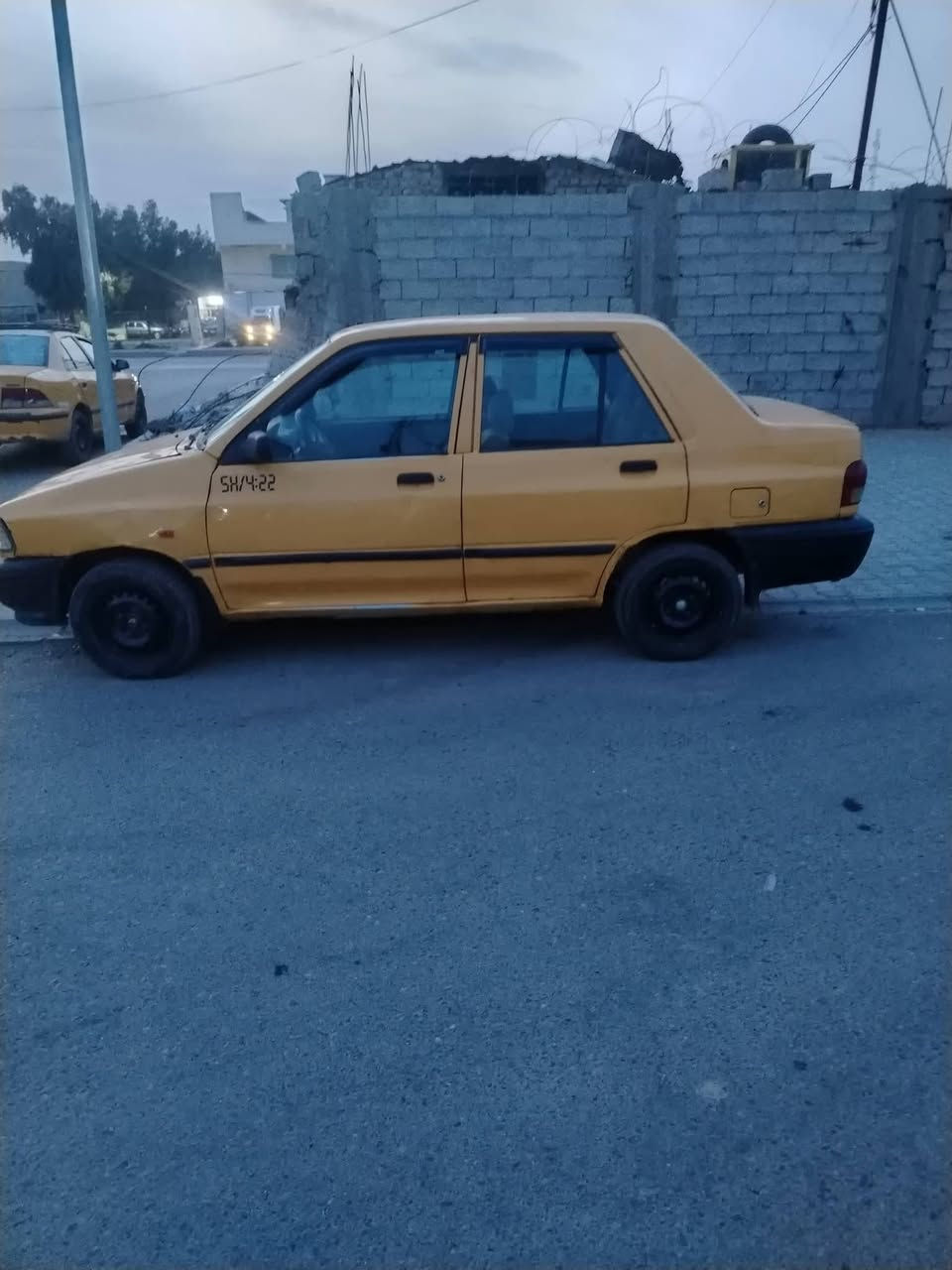 سلام عليكم سايبه للبيع موديل 15 نضيفه محرك وكير نضيفات تحويل ثانيوم شواصيه يرادله تعمير السعر 26 وبيه مجال المكان  بغداد  حي النصر رقم الهاتف ***********
