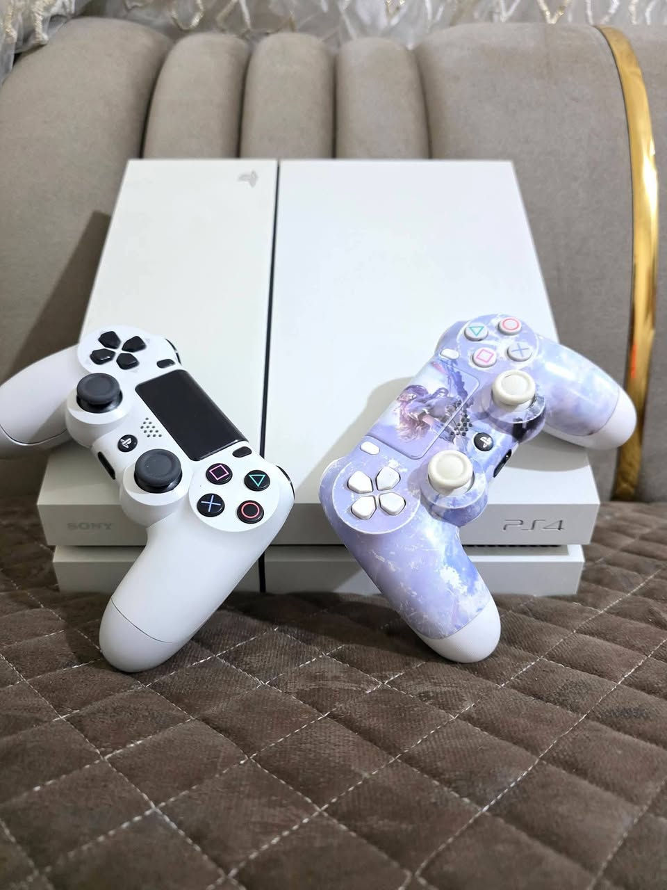 بلي فور مهكر فات نظام 9 ياباني مامفتوح شرط لوك ستيكر جهاز مساحة 500 حيل حيل نظيف يحتوي على 7العاب ويحتوي على 2 جوستك جهاز شرط الفحص والضمان السعر 250وبي مجال للطيبين 
رقم ***********
