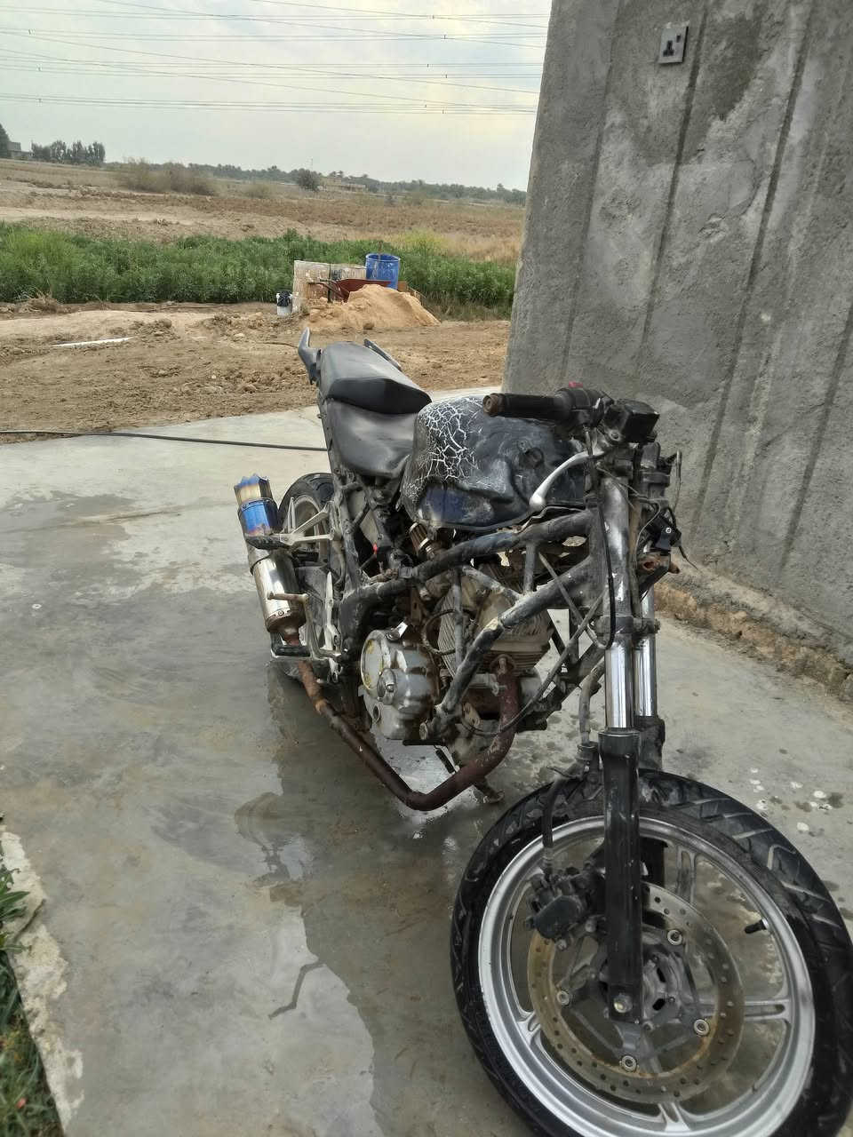 سلام عليكم دراجه للبيع او مراوس بدراجه العنوان بابل الدبله
***********
