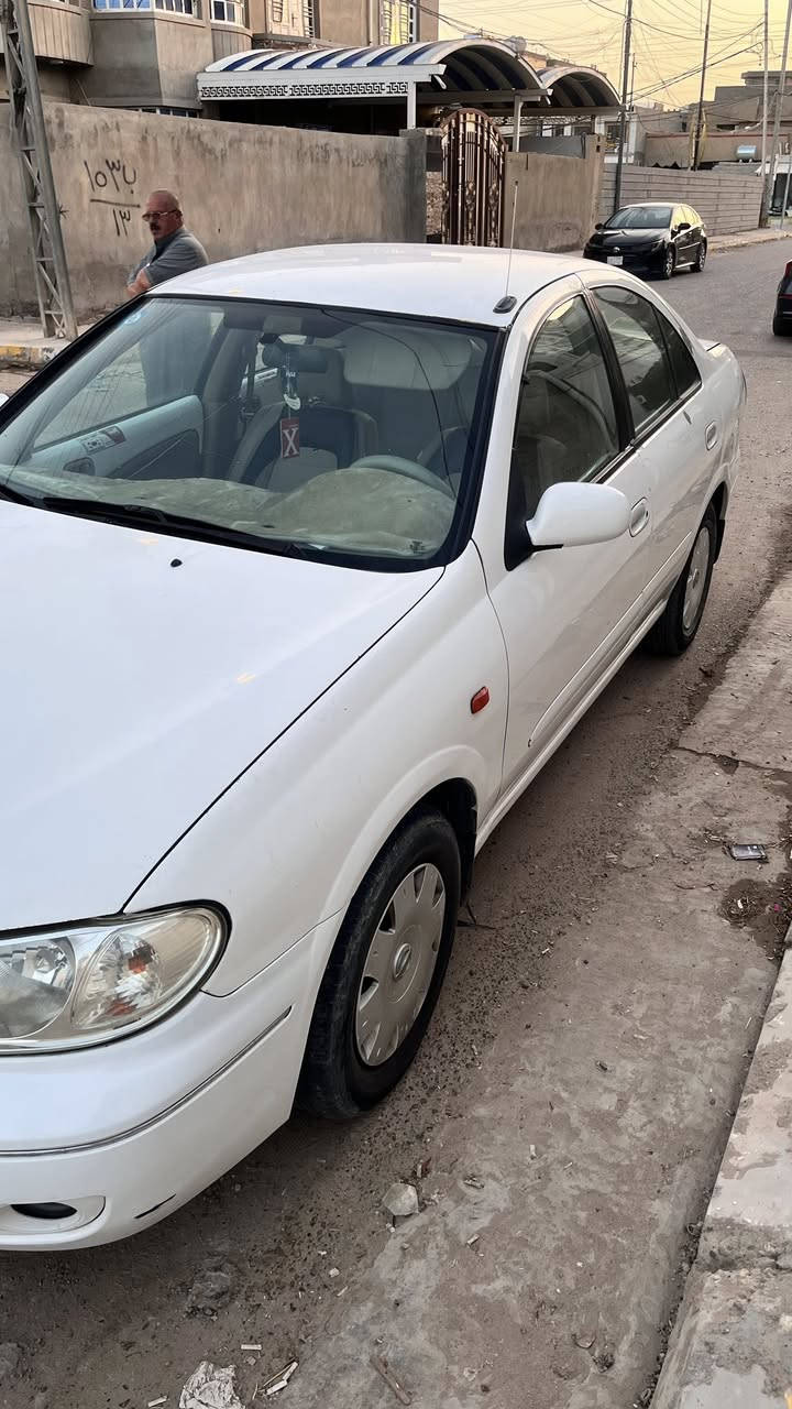 سني موديل 2009 للبيع كير محرك جديد الصدر جديد  تخم تاير جديد ضررها بالجاملخ ومصبوغ البنيد يعني قطعتين   مثل ماموضح بالسونار كدامك 
السعر 95 للبيع بيها مجال بسيط حك الجية 
للاستفسار ***********
