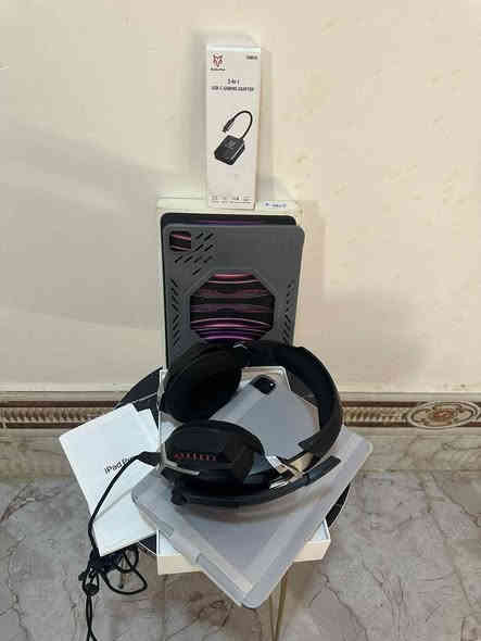 أيباد برو حجم 11 انج m2
اصدار الايباد 2023 نضافه الجهاز ١٠٠٪ يعني شخط مابي 
الجهاز جديد ونضيف لا داخل صيانه ولا مفتوح ولا ملعوب بي ع الفحص وين ميعجبك افحص مشحون 160 مره البطاريه 99٪ الذاكره 256 ببجي 120 فريم كامل 
السعر 675 المكان الحله فقط بيع بدون مراوس 
بي فقط فطور ب الكلاسه مماثره ابد مأشره بالصوره ضمان 3 ايام اي مشكله بي يرجع غراضه كامله كارتون وشاحن وكيبل ولاسق وكفر كيمنك مال العاب خاص وسماعه وادابتر شرط اصليات كل هذني وي الايباد
***********
