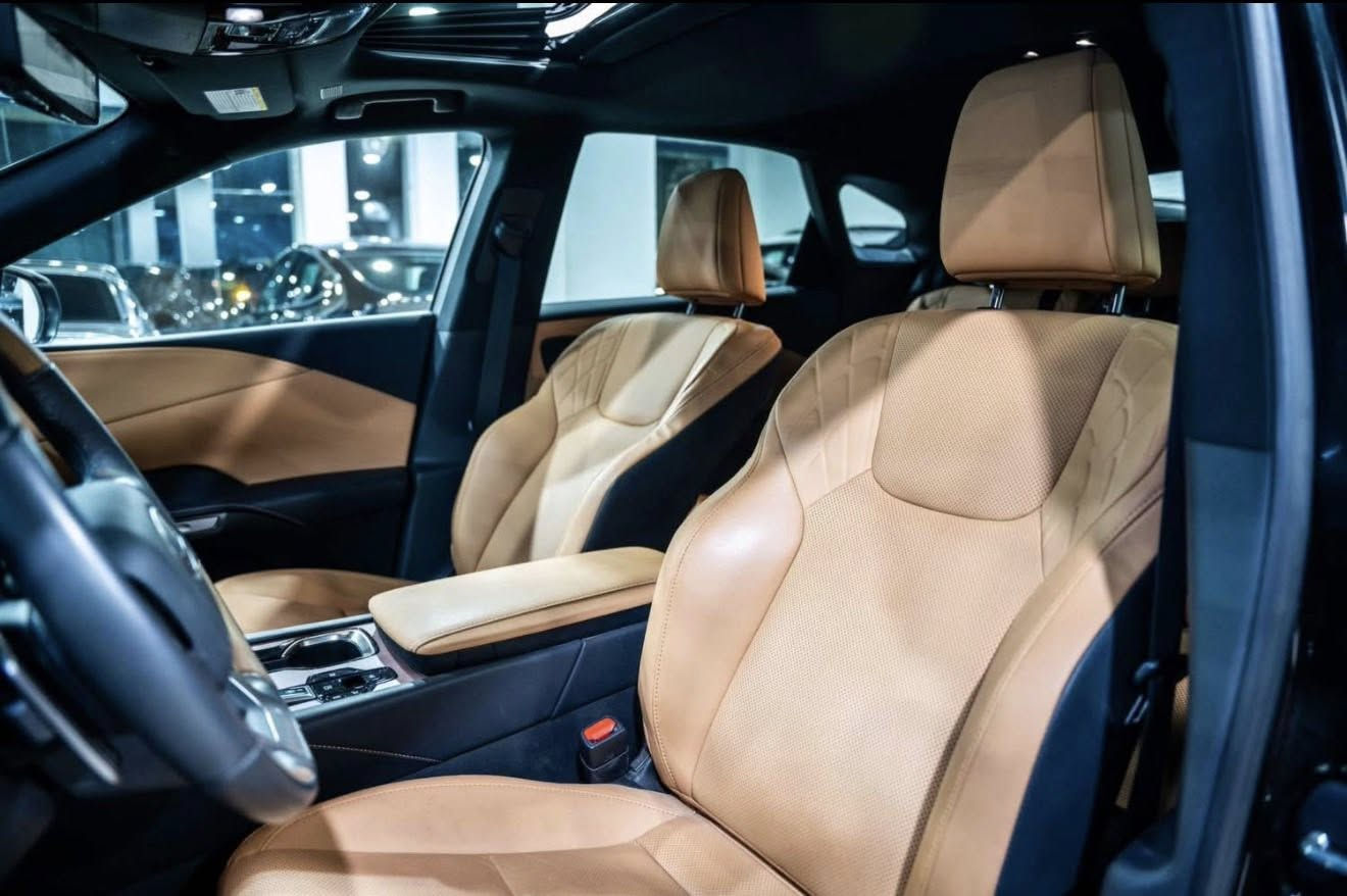 💠  لكزس RX 350h هايبرد موديل 2023 💠

🔸محرك 2500 

🔸كراسي الامامية كهرباء+تدفئة + تبريد 

🔸كرسي خزن وضعيات قيادة 

🔸شاحن لاسلكي 

🔸تحكم ستيرن 

🔸مري الجانبية شفط كهرباء 

🔸شاشة كبيره 

🔸فتحه سقف

🔸هاندبريك كهرباء 

🔸3 وضعيات قيادة

🔸مثبت سرعة 

🔸 داخل جلد لون برتقالي

🔸بصمة 

🔸عداد مسافات ٣٢٠٠٠كم 

🔸 السيارة مرقمة بغداد الرقم الجديد جاهزة وبأسمي مباشر التحويل

🔸 العنوان : سليمانيية -مرقم وع كتاب جام اسود

🔸السعر: ٤٦٠٠٠$ 

🔸صور الحادث مرفقه مع صور السيارة.

ملاحظات: السيارة بدون سبخ بدون ارباك كلين بس دعاميية مبدللة شركة

***********

❗️❗️ فقط بيع بدون مراوس❗️❗️
