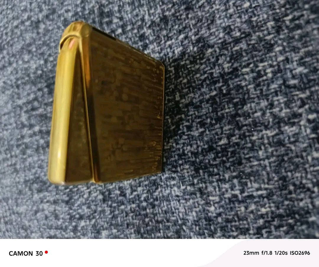 🔥 قدّاحة ORIENT يابانية أصلية – مطلية ذهب 22K 🔥
قدّاحة فاخرة من شركة ORIENT اليابانية
تصميم كلاسيكي راقٍ مع شعار أورينت الأصلي (الأسدين مع التاج)
المواصفات:
🇯🇵 صناعة يابانية أصلية
✨ مطلية ذهب عيار 22K
🔥 تعمل على الغاز – قابلة لإعادة التعبئة
⚖️ وزن ثقيل وجودة عالية
🕰️ قطعة قديمة (Vintage) مناسبة للهدايا أو الهواة
الحالة: نظيفة وتعمل بكفاءة
💰 السعر: 50,000 دينار عراقي
📍 المكان: … بغداد يتوفر توصيل لكل العراق
📞 للتواصل: … تعليقات او خاص 
✳️ قطعة راقية ونادرة نسبياً – فرصة حقيقية لهواة المقتنيات


**إذا كنت صاحب هذا الإعلان وتريد حذفه لأي سبب، رجاءا أرسل رسالة إلى الدعم الفني**