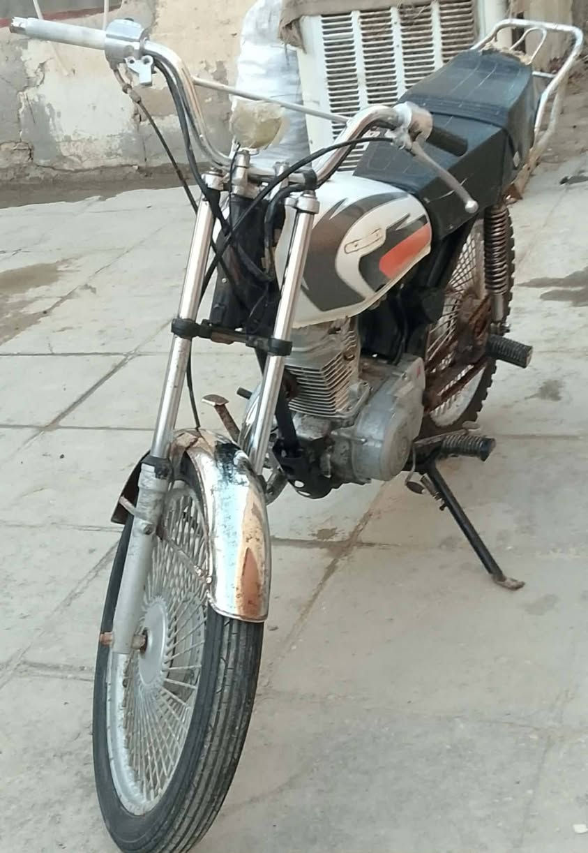 دراجه للبيع نضيفه ماناقصه شي المكان ناحيه الفضليه ***********هذه رقم راعيه
