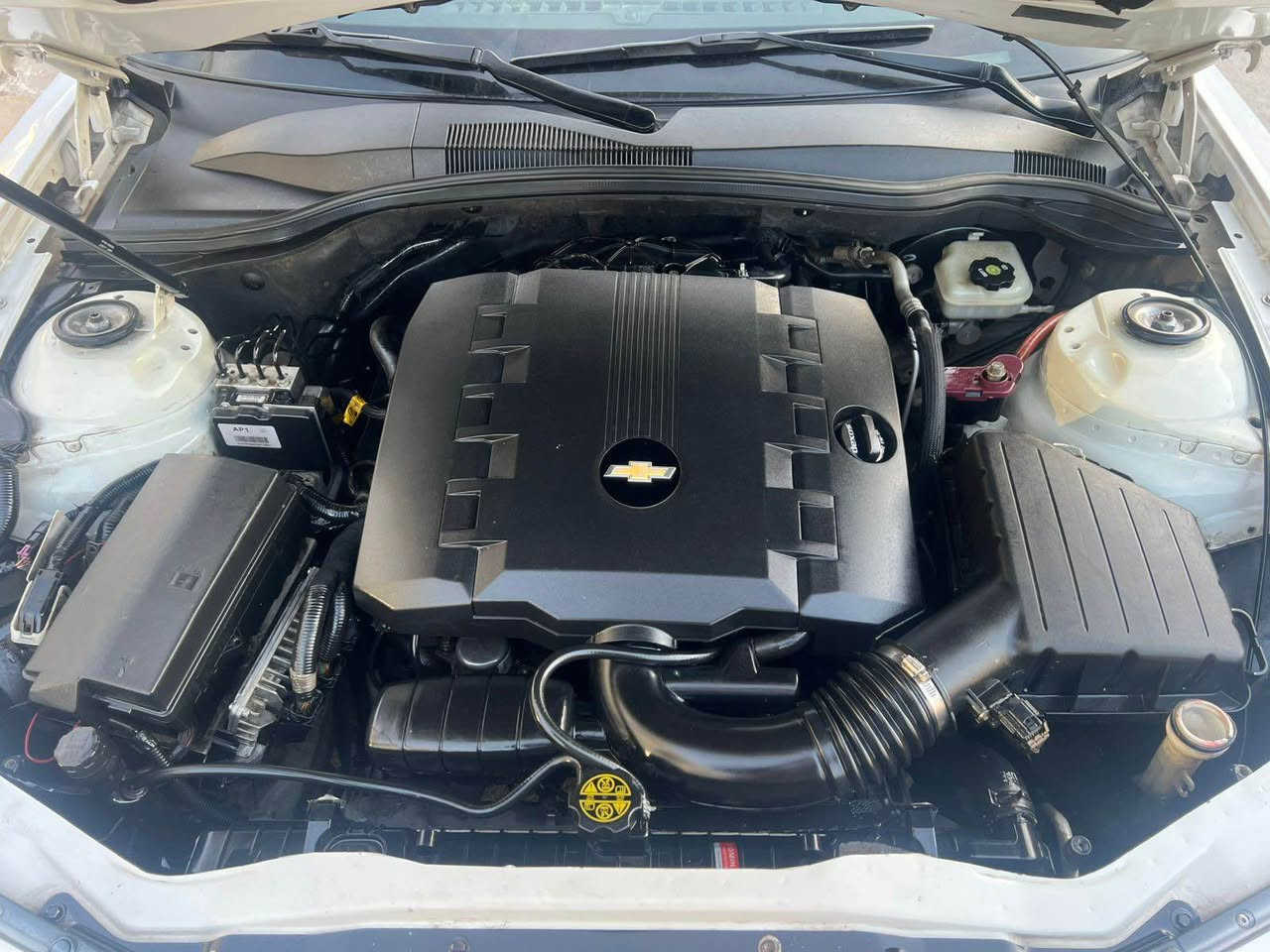 كامارو٢٠١٥ ره نك سپي
٦بستنه
***********
‏السعر 107$
٢ پارجه سبوغ جاملغ بونيت
١پارجه ساردي جاملغ
كيرو مجينه زور خاوينه به شه رتي نه كراوه 
١٣٣هزار كليو متر روشتيه
سنه وي هه تا ٢٠٢٧
كمارو 2015  لون أبيض
6سلندر 
2 قطعة صبغ  شاملغ و بونيد
1 قطعة بارد  شاملغ
كير ومكينة نظيف بشرط ما مفتوح 
ماشي ١٣٣ الف كيلو متر 
سنوية لحد ٢٠٢٧ أربيل, العراق
