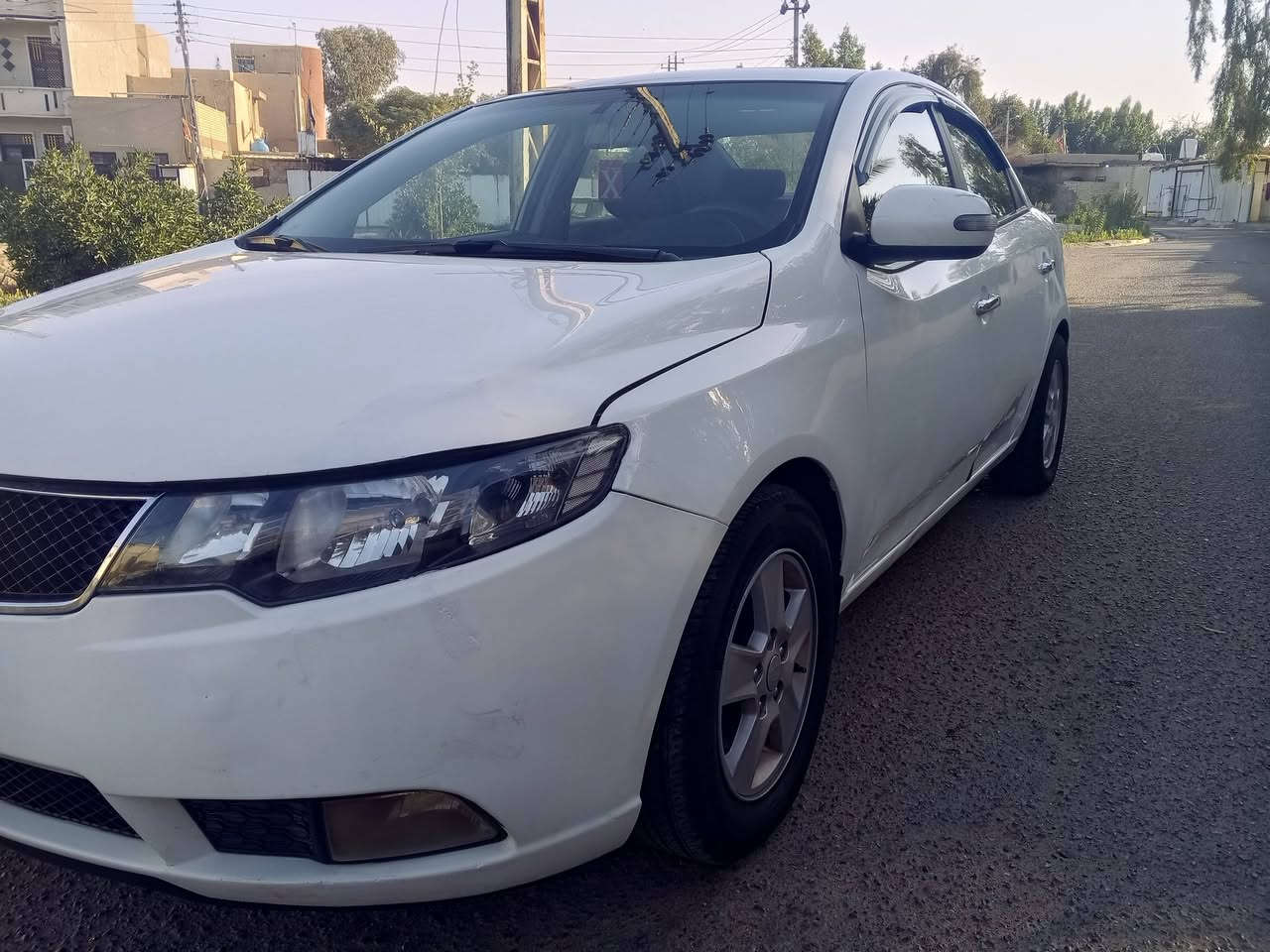 سلام عليكم سيراتو 2009 خليجي بيهه بارد صفحه السايق الباب الايمن الخلفي معجون وصبغ مكينه  1600  مكينه بيهه بدايه تبخير تخم تاير ويل كب 5 بيهه تبريد وتدفئه كلها شغاله منضومه زنون شاشه وتحكم استيرن هزه جديده سنويه لل 31 صدر امامي خلفي جديد وبسمي العنوان بغداد شهداء البياع رقم  الهاتف *********** 
السعر 87
