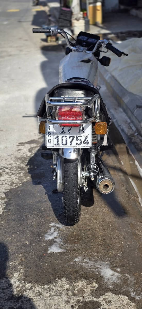 السلام عليكم
نامة شلامجة بلاد مو تعمير 

موديل 2023 طالعة ب2024 بشهر 8 

شرط ما مفتوحة حتة قبق التفيلس ما مفتوح

مرقم مثنى

سنوية باسمي مداور ثاني يوم 

سنوية تنتهي ب2030 بشهر 11 

لون ابيض نفس السنوية 

مكاني سماوة // قضاء الرميثة 

السعر خاص خاص خاص 

📞// ***********
