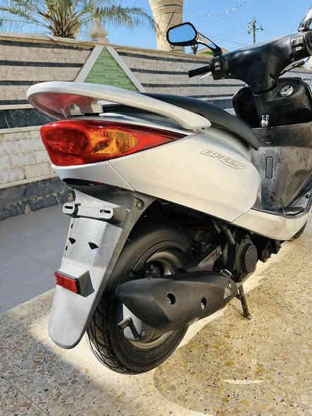 سلام عليكم 
للبيع او المراوس بسكنس فحل  دراجه بريز ١٤٠كابريته رمبه مكفوله كفاله عامه 

من مكينه وكفر تخم تاير وبنز جدد

(مكان ديالى السعر٨٠٠وبيها مجال للشراي فقط)
***********
