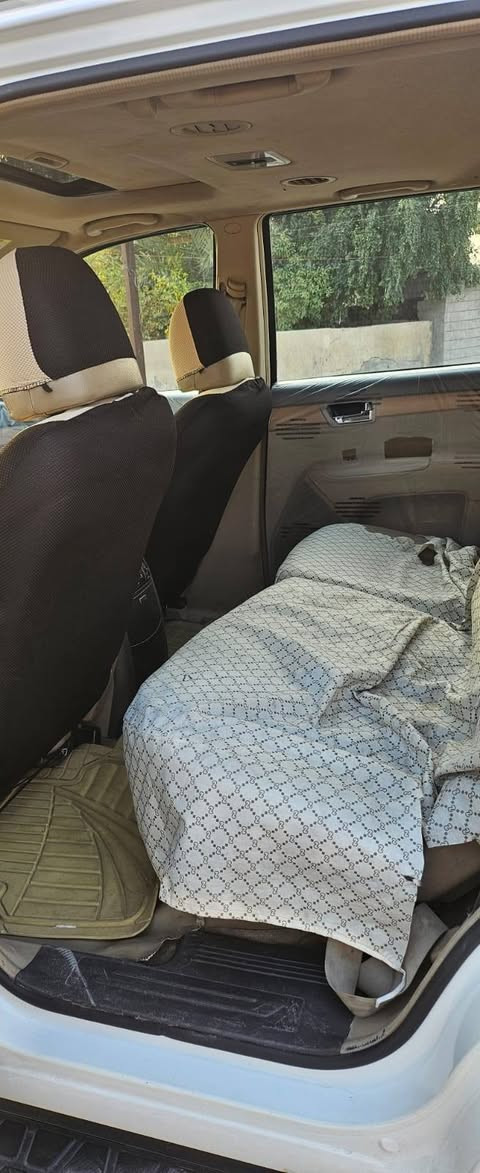 مهافي 14 سياره بيها صبغ مثل مموضح بل سونار بعده جديد 
مكانها بغداد زعفرانية السياره فول تقريبا 
السعر 143 ورقه وبيها مجال رقم وهزه جديد 
***********
***********
السياره 
بصمه 
فتحه سلايد 
ثلاث قطع تبريد 
ستيرن كهرباء 
كشنات جلد وكهرباء 
سبعه راكب 
شاشه جبيره
وباقي مواصفات المعروفه
