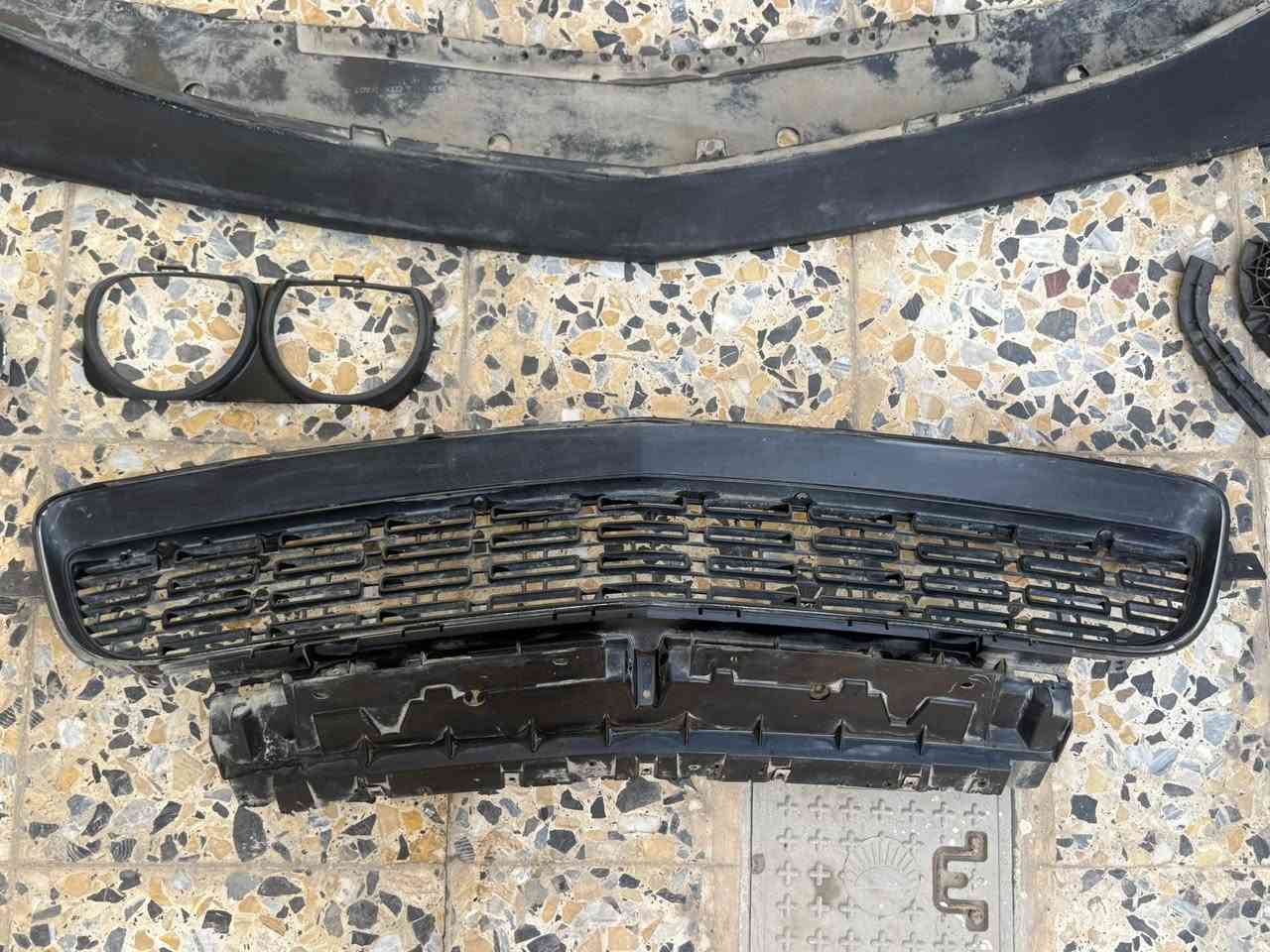 سلام عليكم غراض دعامية SXT للبيع
لحية عريضه اصليه 75 الف
شباك اعلى نيكل 30 الف
شباك اسفل هو والفريم 50 الف 
بروجكترات وكلوبات وكفراتهن مال دعاميه 25 الف
ماسكات 4 كبار وصغار 20 الف 
تك كفر مال لايت 5 الف 
مكاني بغداد الكاظميه وماعندي توصيل 
*********** موجود واتساب
