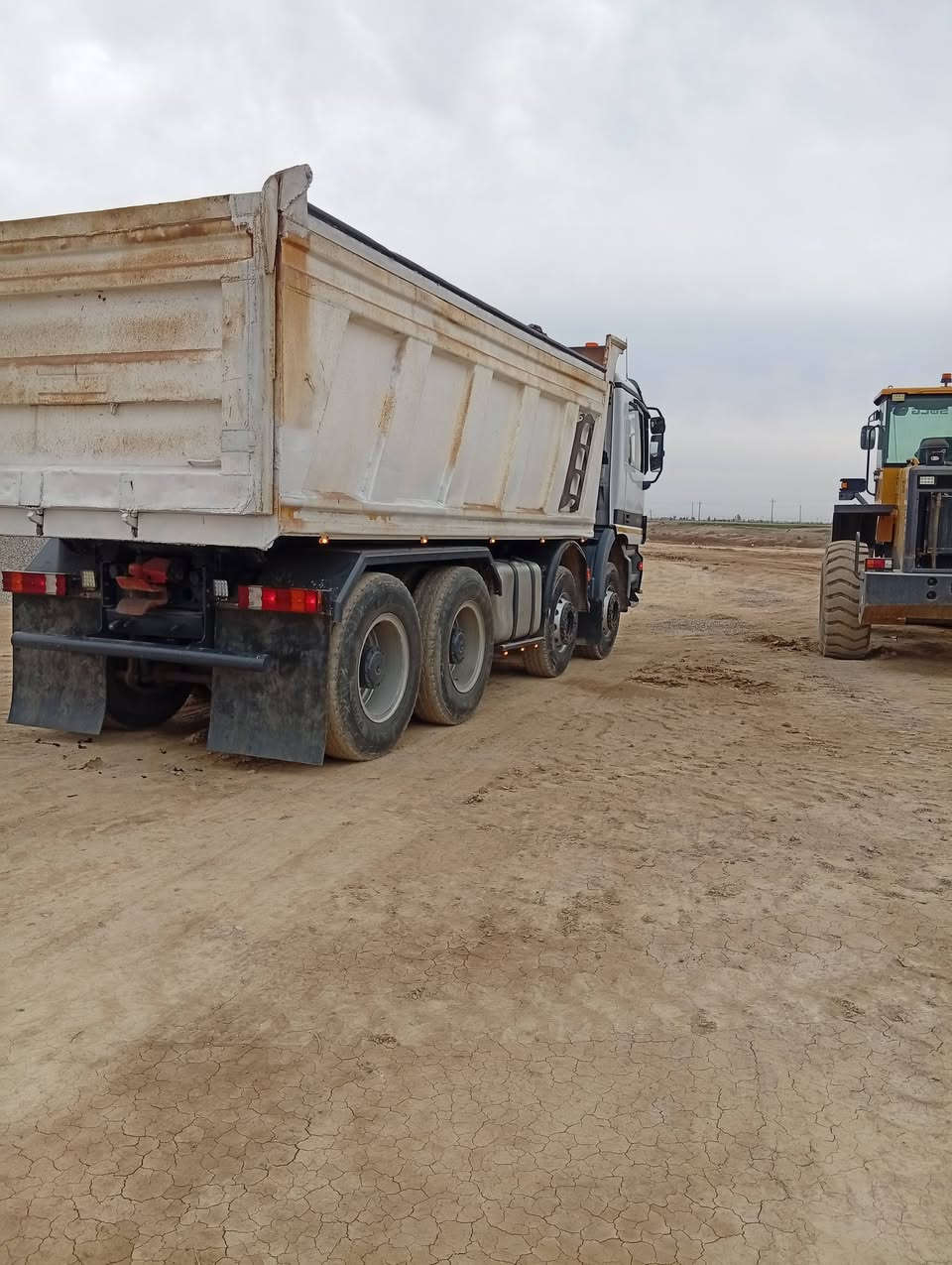 البيع سياره موديل 2001  رقم القادسيه سياره يطاليه حجم محرك 43 شاصي 41 مجموعه جيف وربه  هاذه رقمي ***********
