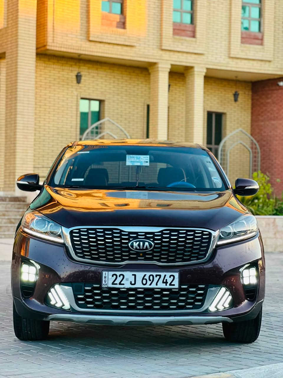 السلام عليكم للبيع سيرنتو موديل 2019 محرك 4 سلندر 2400 شرط كير شرط صدر امامي خلفي من جديد السيارة فول ماعد بصمه وبنرامه شاير مري 7 راكب تريد قطعيتن السياره بيها صبغ فقط بنيد بدون اي داخل رقم اربيل جديد سنويه جديده هزه جديد السعر 147 وبيه مجال يرهم مروس حسب القناعه مكاني تكريت ***********
