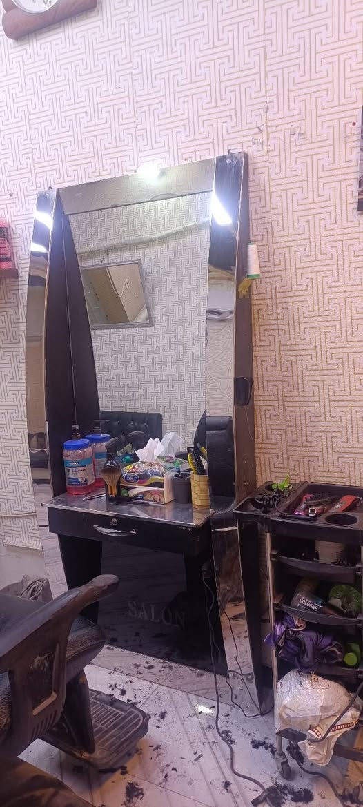 السلام عليكم من رخصت الادمن🌹
كرسي حلاقه مستعمل للبيع عدد 2
ميز مرايا مستعمل للبيع عدد 2
عربانه مستعمله للبيع عدد 2
اريكه مستعمله للبيع
مكاني بغداد الدوره زراعي العبيدي
***********
