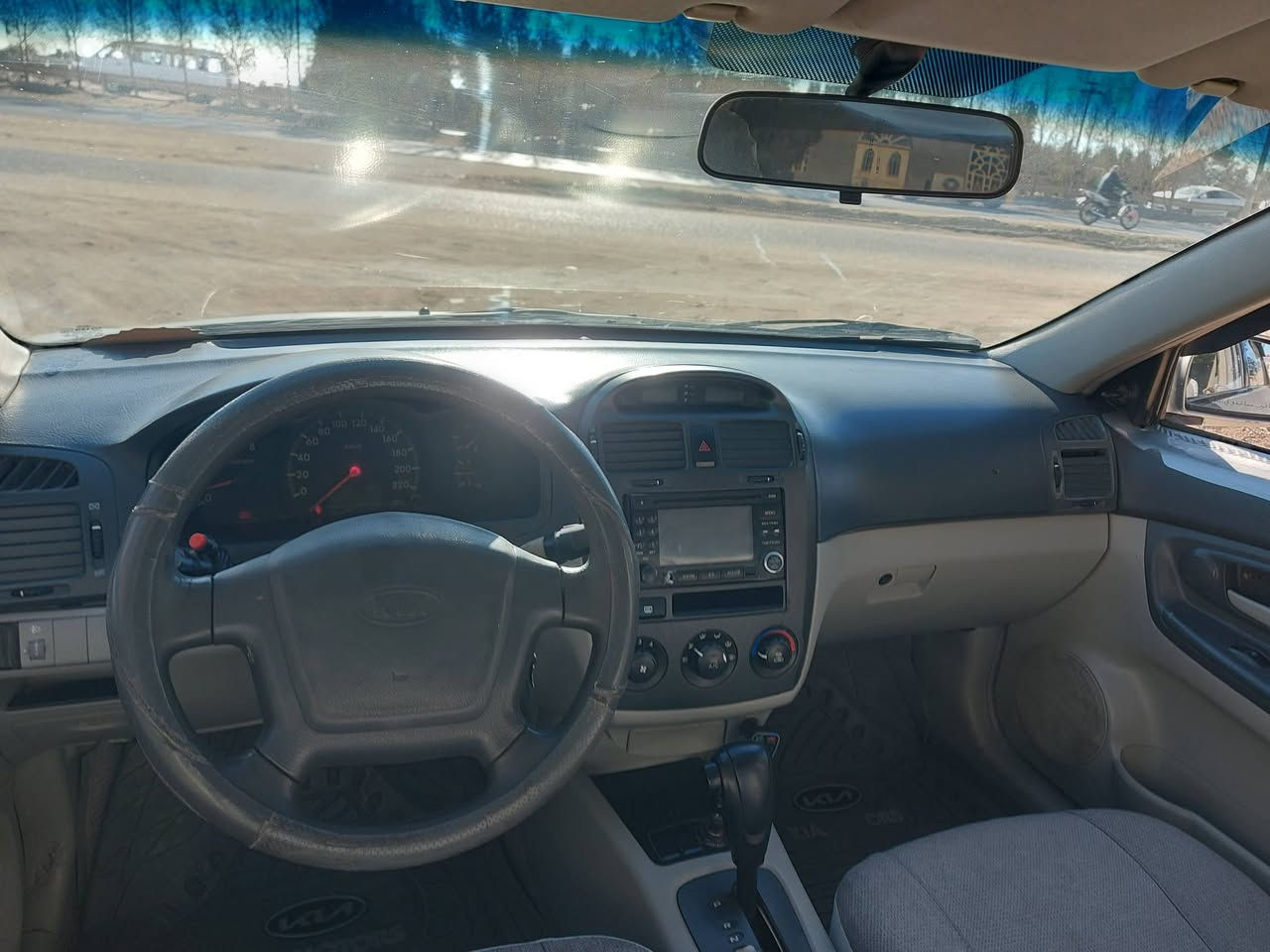 سلام عليكم  كيا سيراتو خليجي موديل ٢٠٠٦ للبيع محرك ٢٠٠٠ تبريد شغال حدادية زينه  سنوية ماساقطة ٢٠٢٦ بأسمي 
السعر ٧٢$ وبيها مجال قليل مكان السيارة نجف 
الاتصال بالرقم ***********
