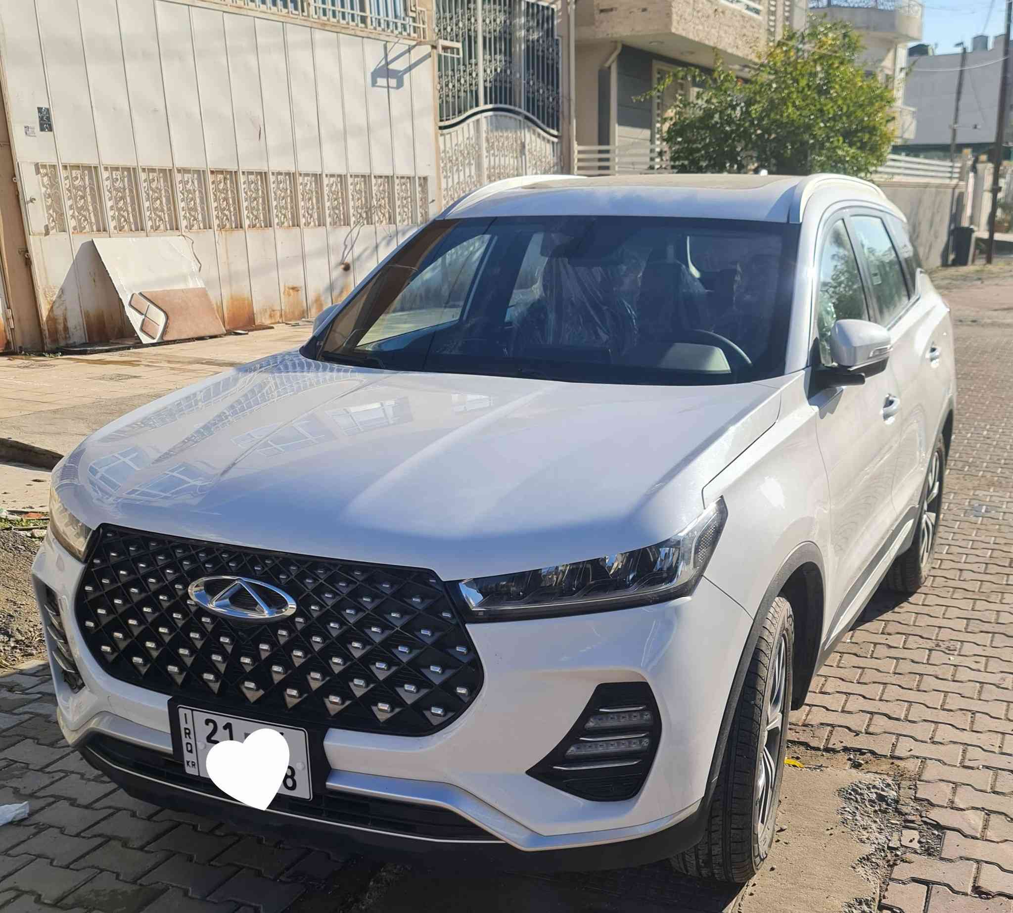 السلام عليكم 
سيارة شيري تيكو 7 برو موديل 2024 استلام نهاية سنة 2025 بداية سنة 2026
السيارة زيرو على وضع الشركه بها ضمان ٦ سنوات و٦ مرات تبديل دهن على حساب الشركه 
كامل مواصفات 100/100
السعر 170 
السيارة بسمي والتحويل ثاني يوم
السياره مرقمة رقم سليمانية والسنوية مدتها 5 سنوات تنتهي نهاية 2030
مكان السيارة كركوك 
رقم  الموبايل  ***********
