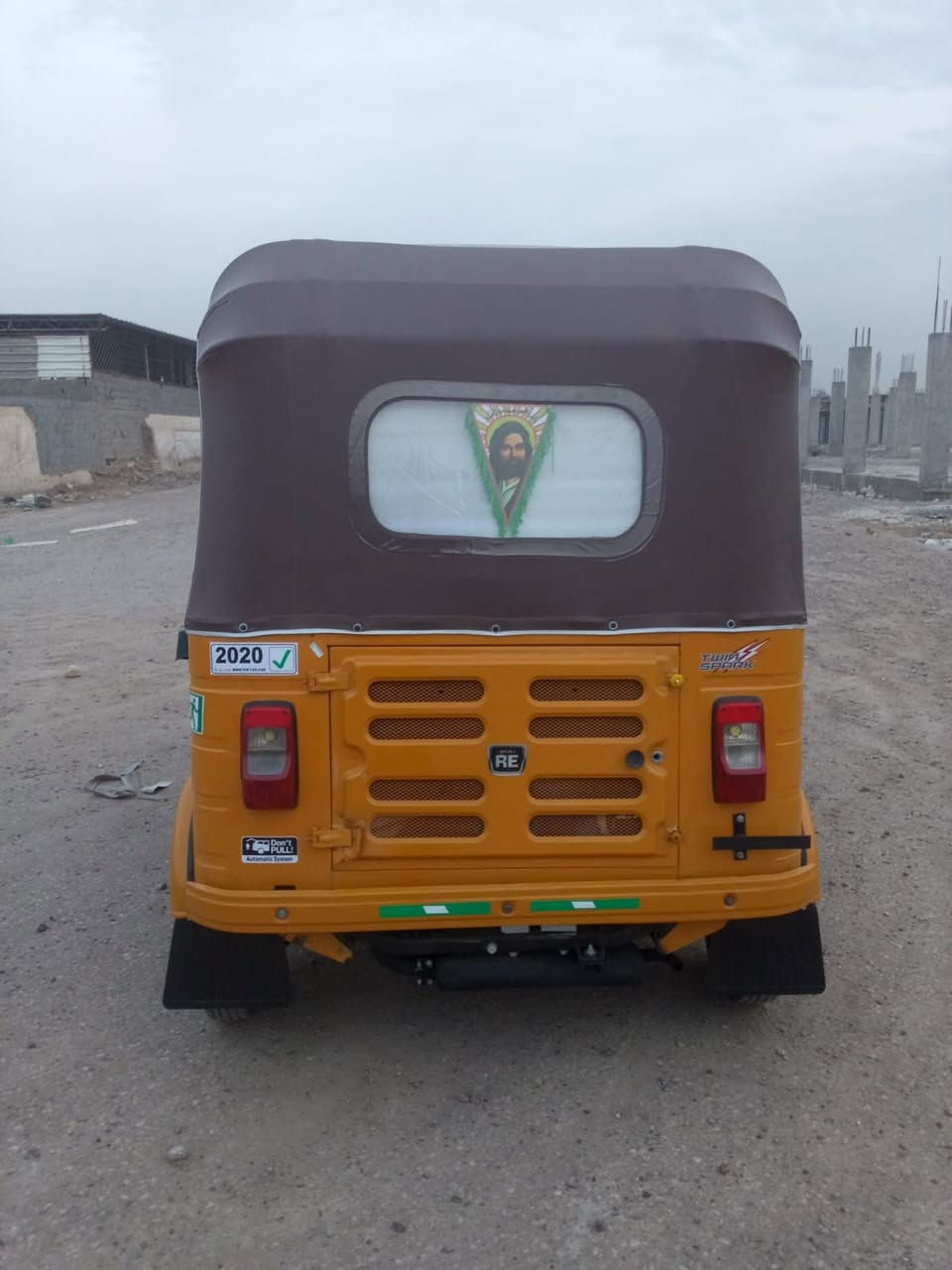 السلام عليكم تكتك للبيع موديل 20شهر 12رقم وسنويه تحويل ثاني يوم كفاله بس دوس العنوان بغداد ***********
