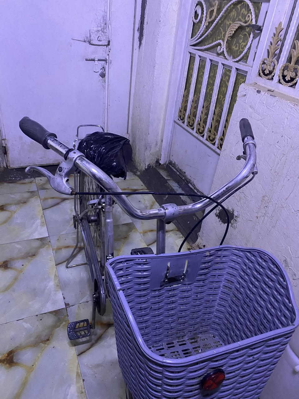 السلام عليكم 
بايسكل حجم 27
ما ناقصه شي البايسكل 
السعر 60 وبيه مجال للشراي


**إذا كنت صاحب هذا الإعلان وتريد حذفه لأي سبب، رجاءا أرسل رسالة إلى الدعم الفني**