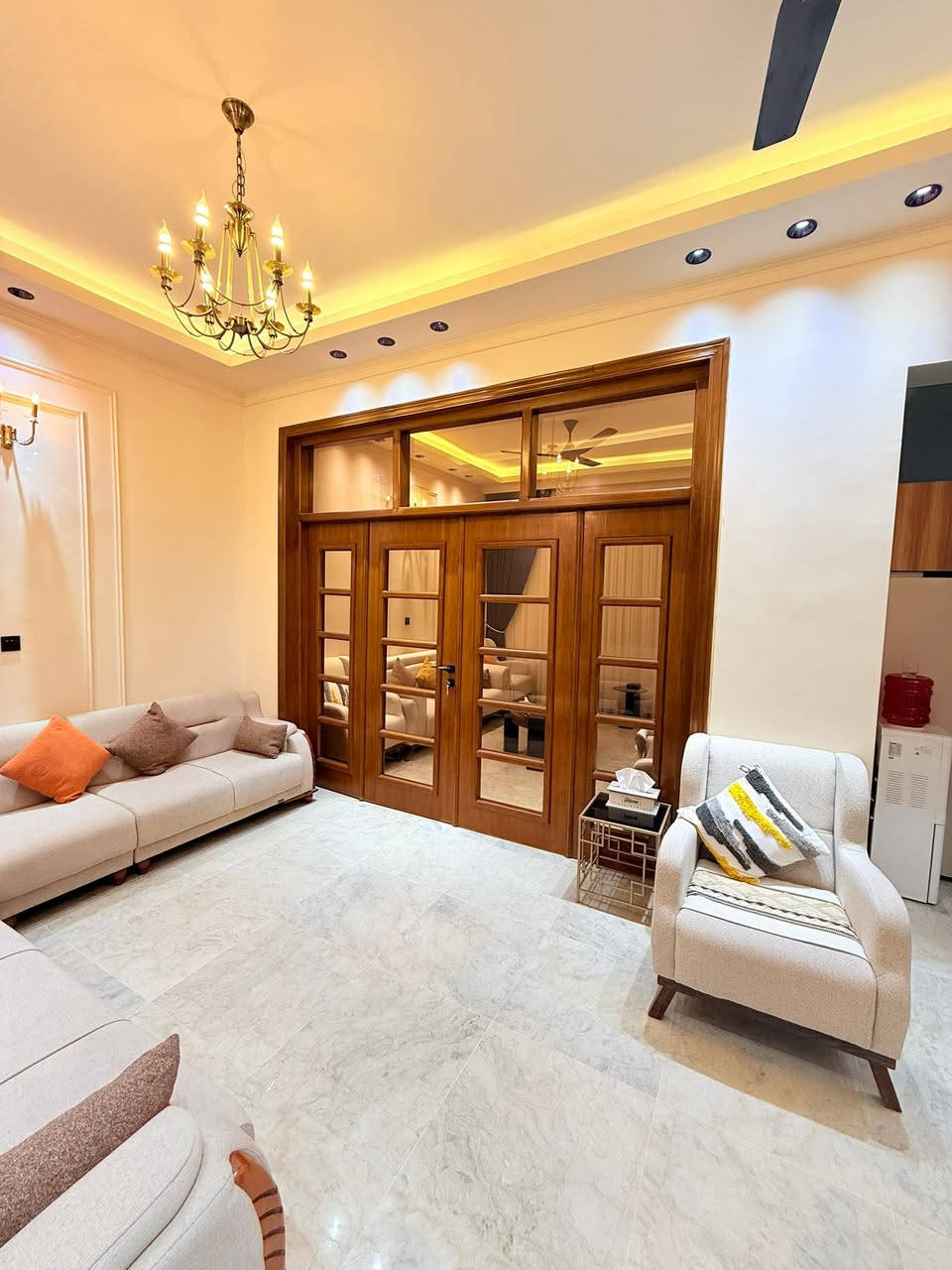مشتمل للبيع
الخاجيه شارع 20مقابيل فرح الكوت 
المساحه/125مربع ركن طابقين 
السعر 170مليون 
***********
