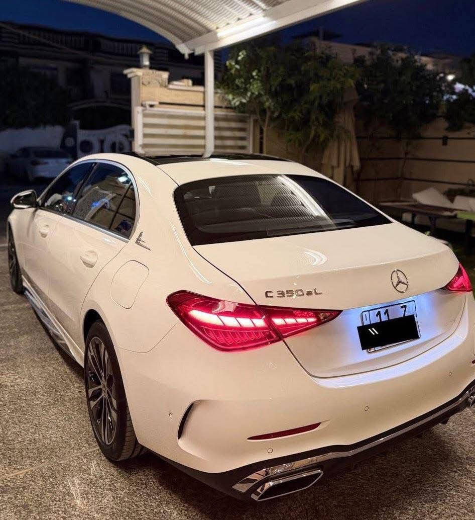 السلام عليكم من رخصة الادمن
مارسدس 2024 فئة c350EL السياره كفاله عامه رقم بغداد تحويل مباشر السياره زيرو مماشيه اقل الالف ماشيه بصمات ثنين وياها عنوان بغداد المنصور سعرها على خاص  غير متواجد على فيس بوك ***********
