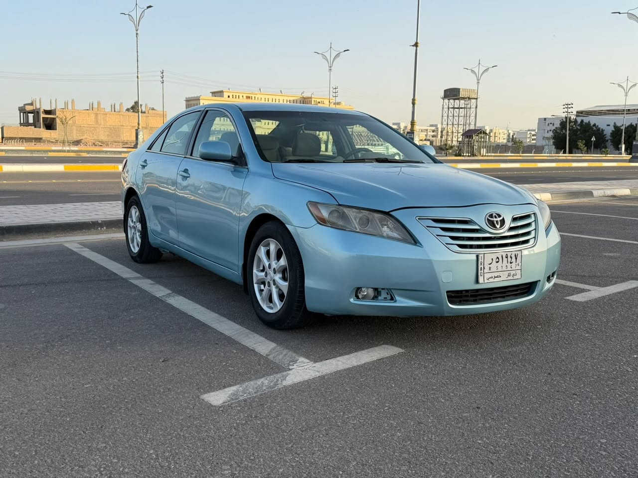 كامري موديل ٢٠٠٧.  مكفوله. السعر ٨٣. للاستفسار ***********. السياره بدون حادث جديده ماشيه ١٤٠. بيه صبغ جماليه. اثر جراد عندي صورهه قبل الصبغ.  مواصفات lt   محرك ٤سلندر. محرك وكير جدد السياره جاهزه مابيه نقص. عنواني كربلاء
