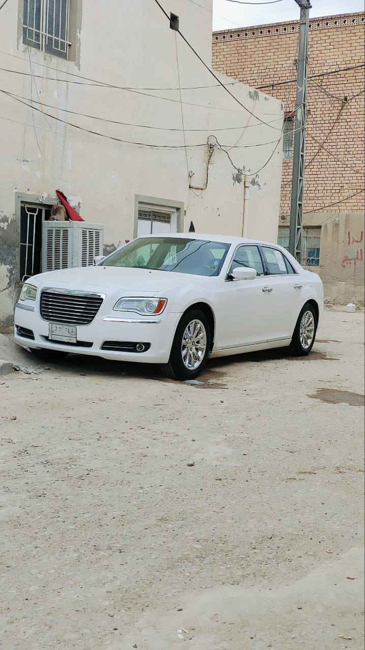 سلام عليك وباما 12كفاله بس صبغ اثر بطش ذابين عليه كيرجديد محرك جديد حداديه سياره جاهزه من كولشي سعر 170  وبها مجال ***********
