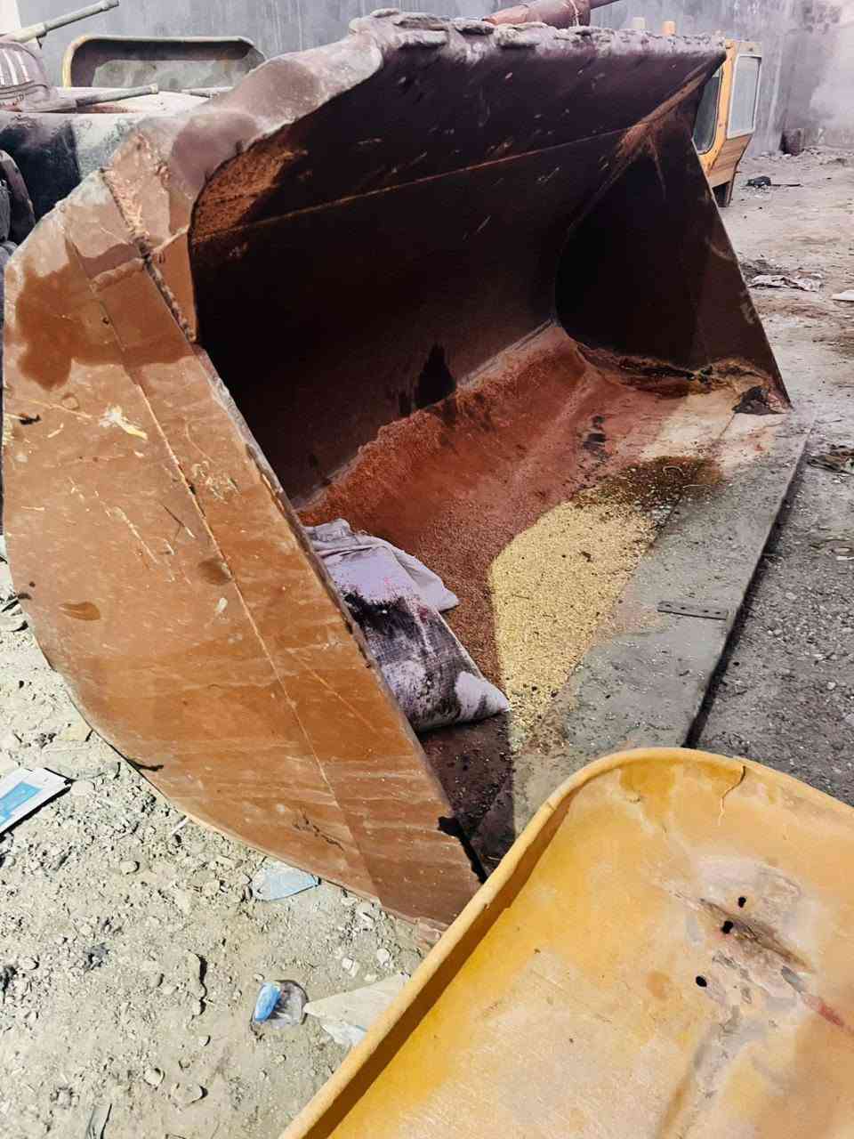 سلام عليكم كيلة زت 85 مكان بغداد     (    ***********   )

