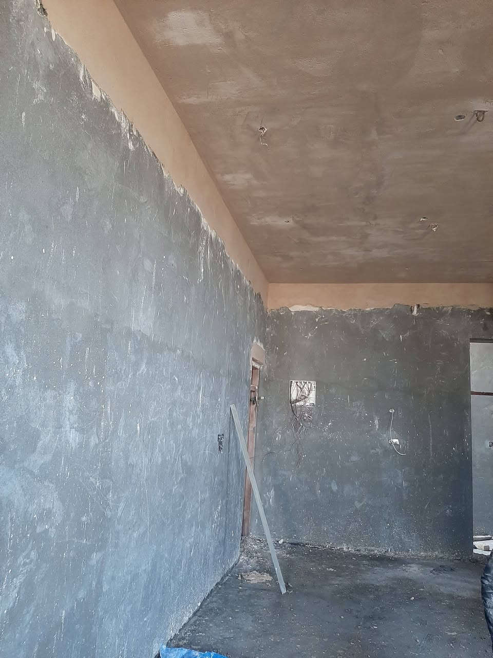 سلام عليكم البخ أو نثر أو بياض على متر و اليوميه ***********
